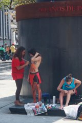 09-Body paintging on Plaza Bolivar